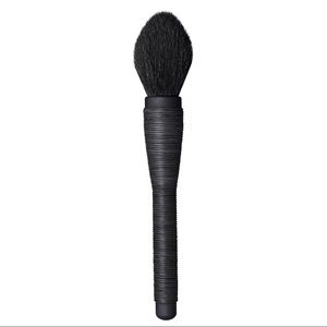 Nars mie kabuki brush